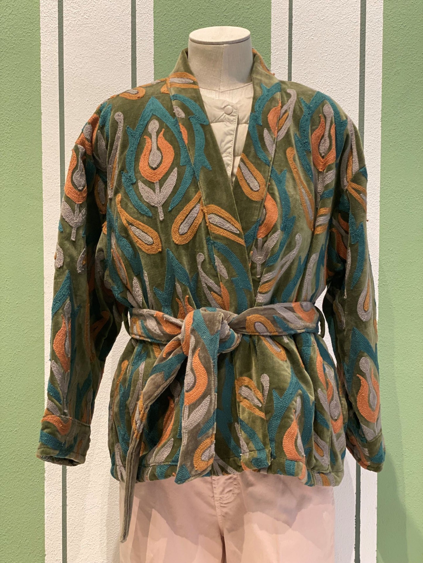 Kimono en velours avec broderie